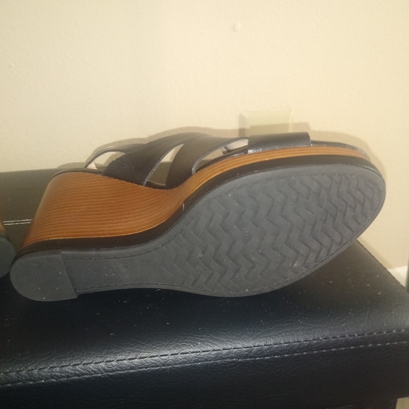 Cole Hann wedge sandals size 8 - Picture 6 of 6
